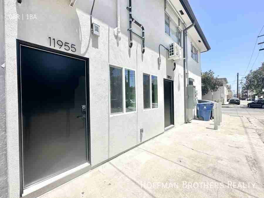 11955 Rochester Ave - Photo 7 of 7