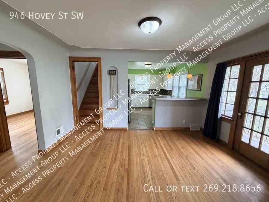 946 Hovey St Sw - Photo 6 of 38