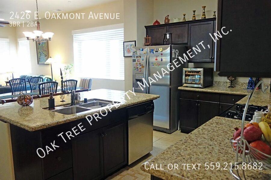 2426 E Oakmont Ave - Photo 4 of 7