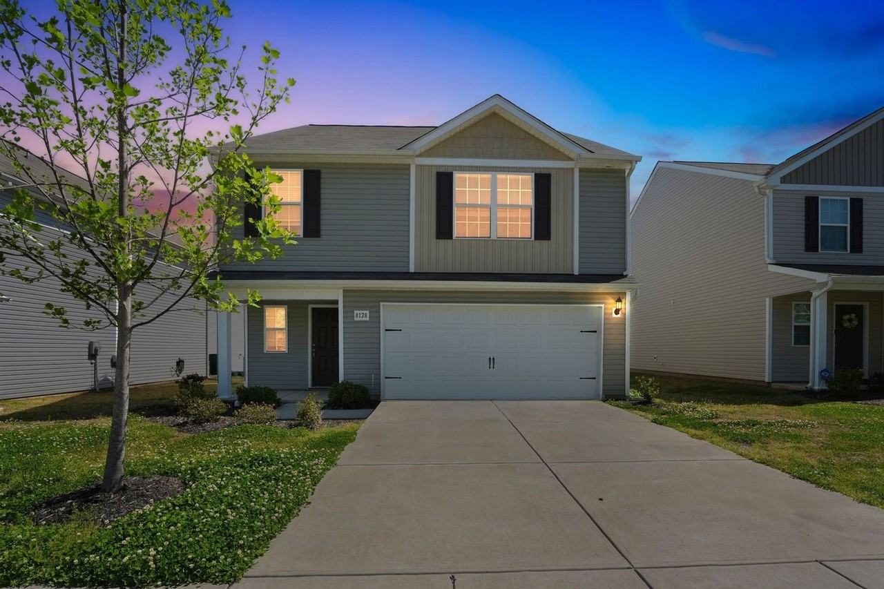 8128 Derby Woods Ln - Photo 2 of 37