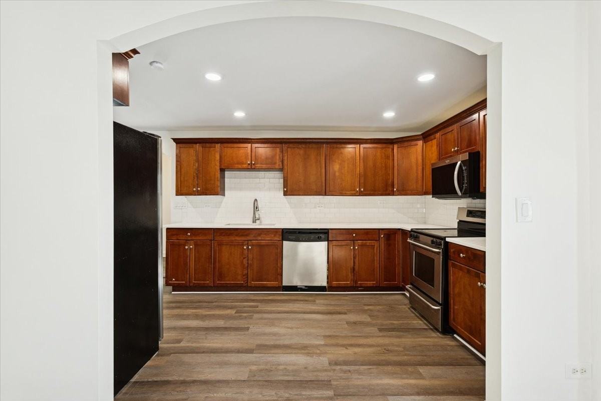 540 E 4th St #NA - Photo 3 of 23