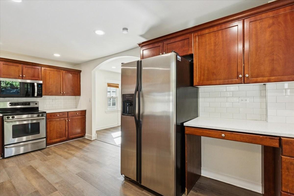 540 E 4th St #NA - Photo 4 of 23