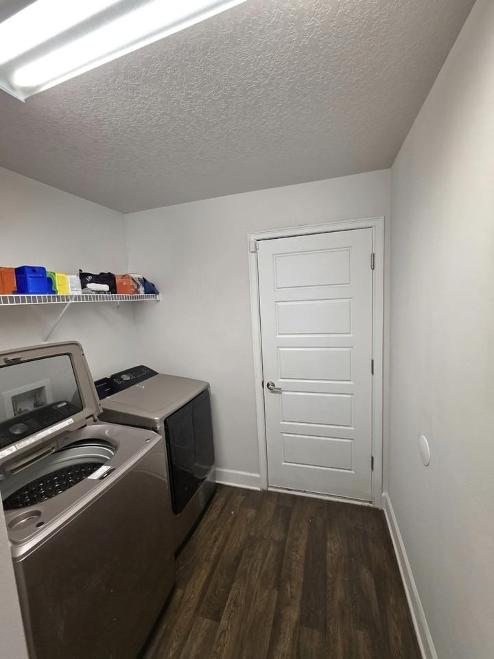 1107 Dorchester Rd Nw #NA - Photo 6 of 15