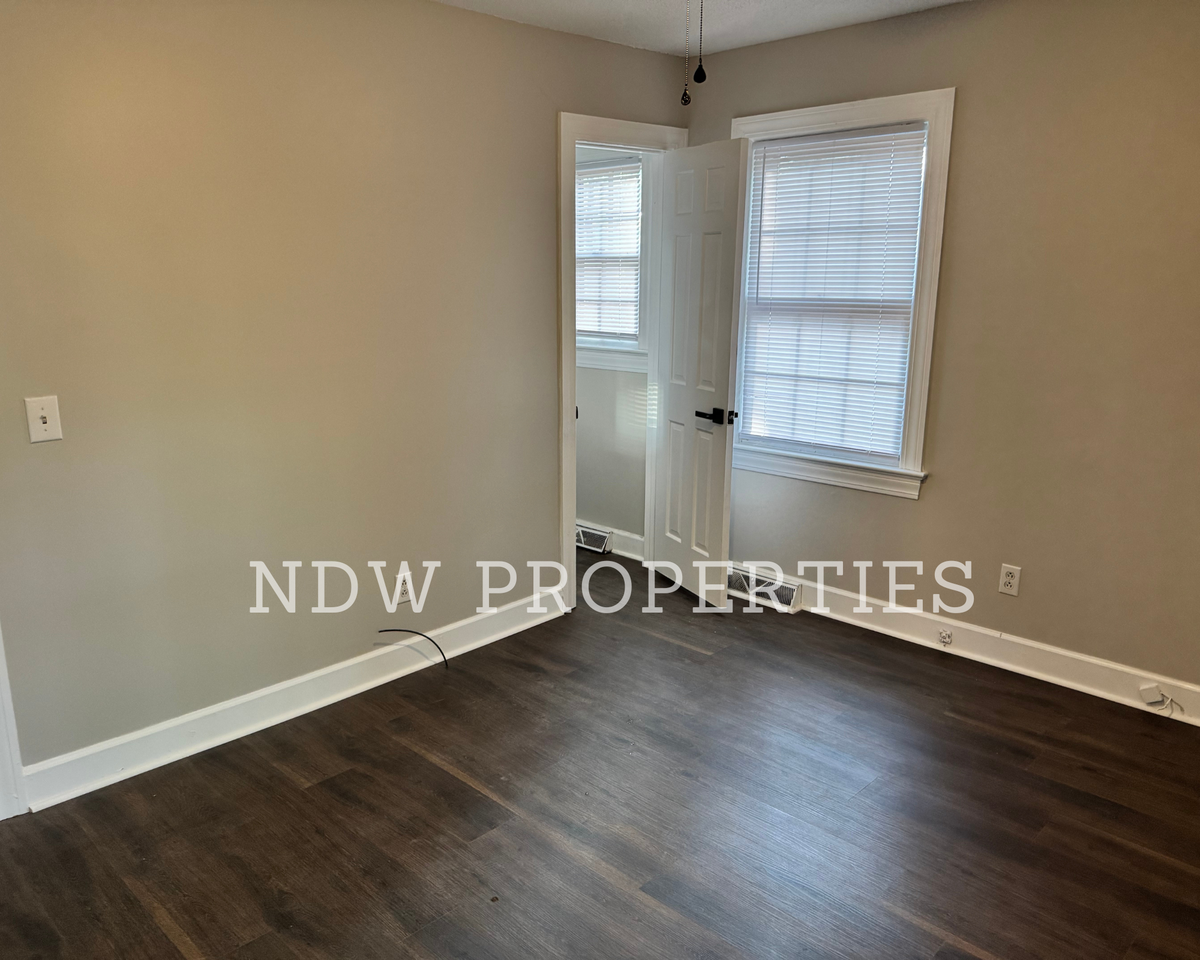 1408 N Oakwood Dr #NA - Photo 6 of 11