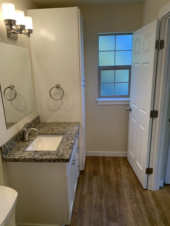 1320 19th St #1320 - Photo 4 of 6