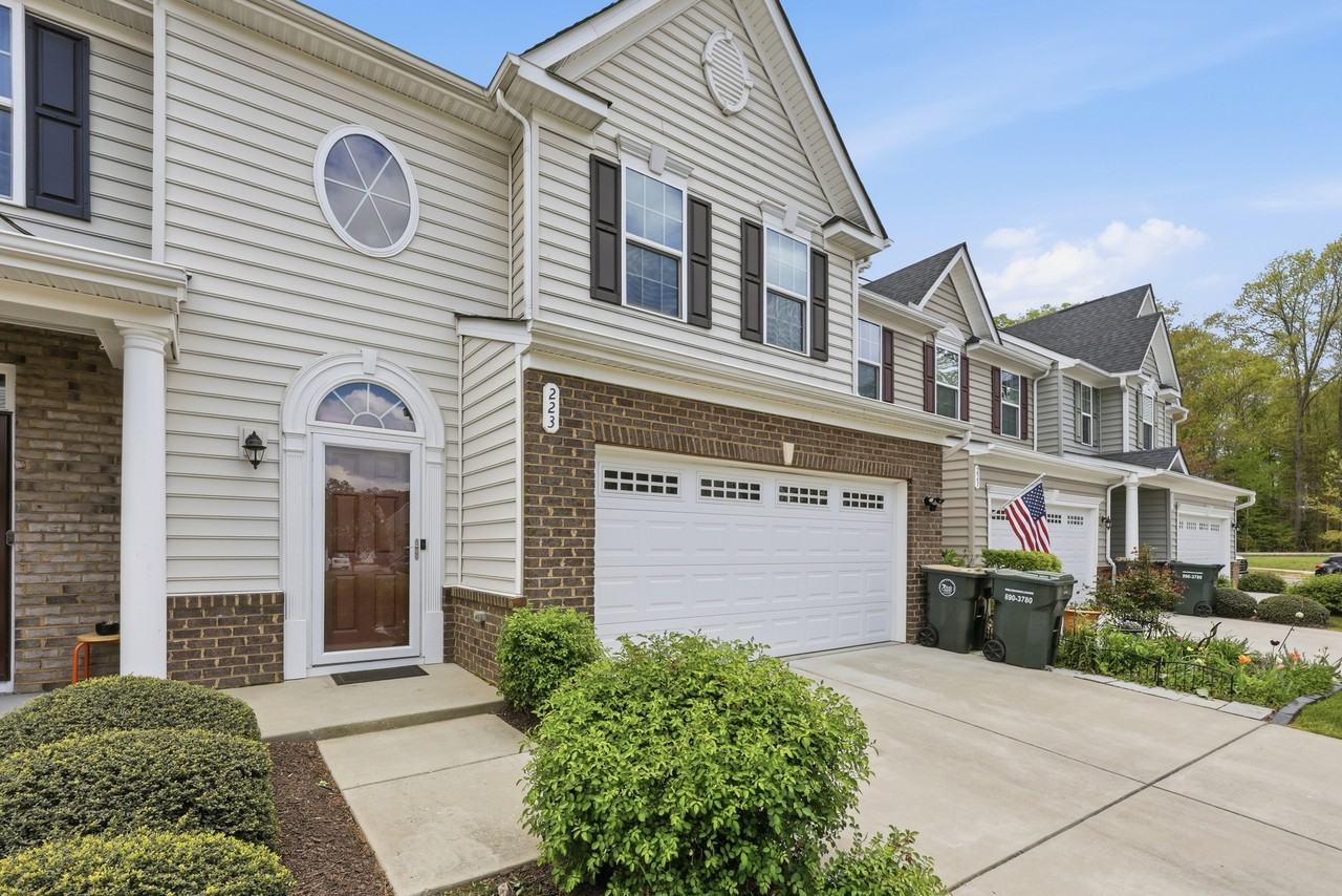 223 Clements Mill Trce #223 - Photo 2 of 50