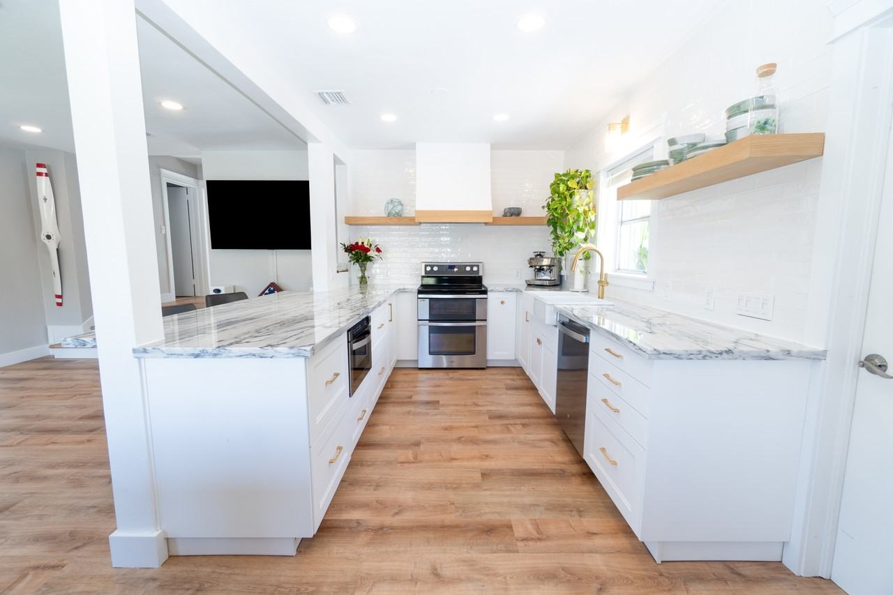 230 Se 3rd Ter #NA - Photo 3 of 50