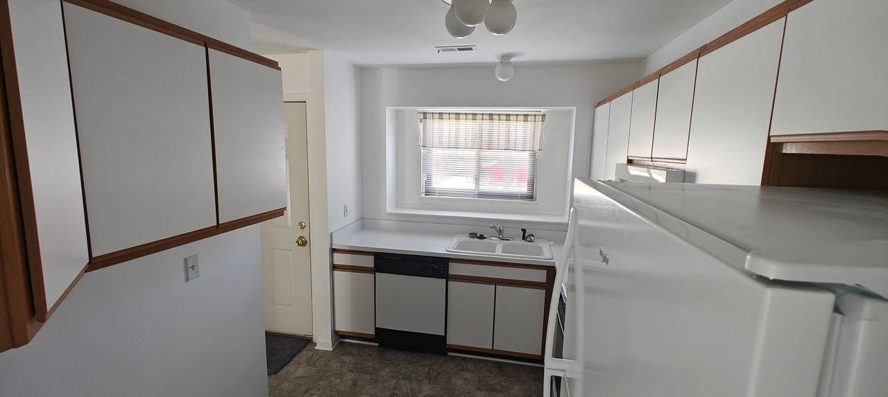42714 Lilley Pointe Dr #213 - Photo 2 of 9
