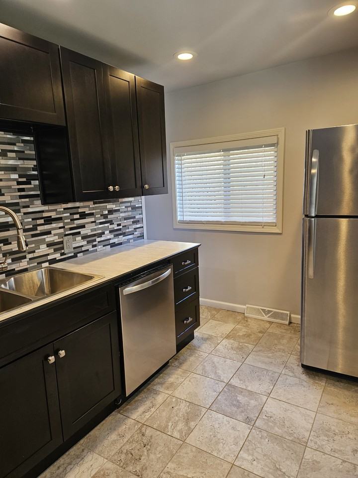 10 Ring St #9 - Photo 7 of 15