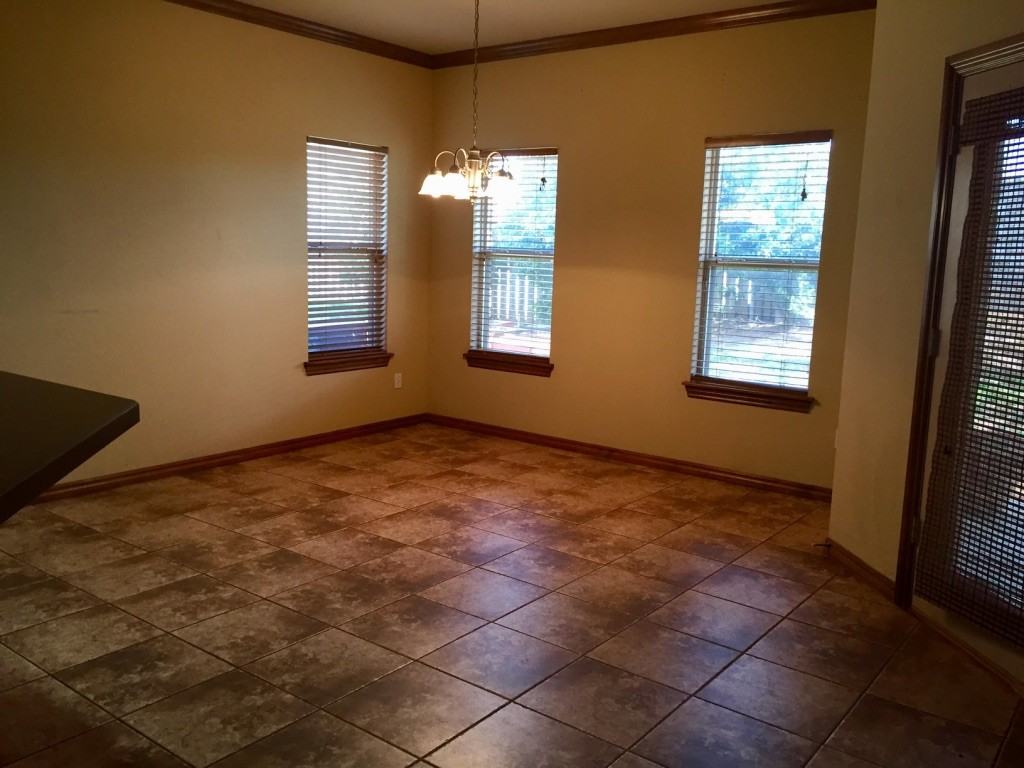 15904 Heather Ct #NA - Photo 6 of 11