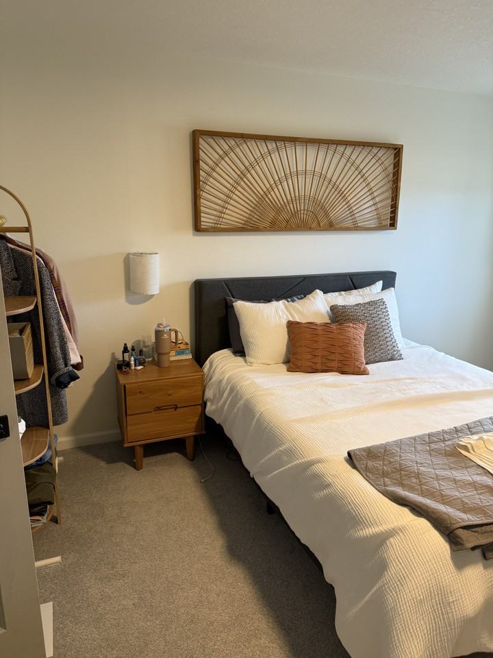 1437 Ne 82nd Dr #NA - Photo 3 of 11