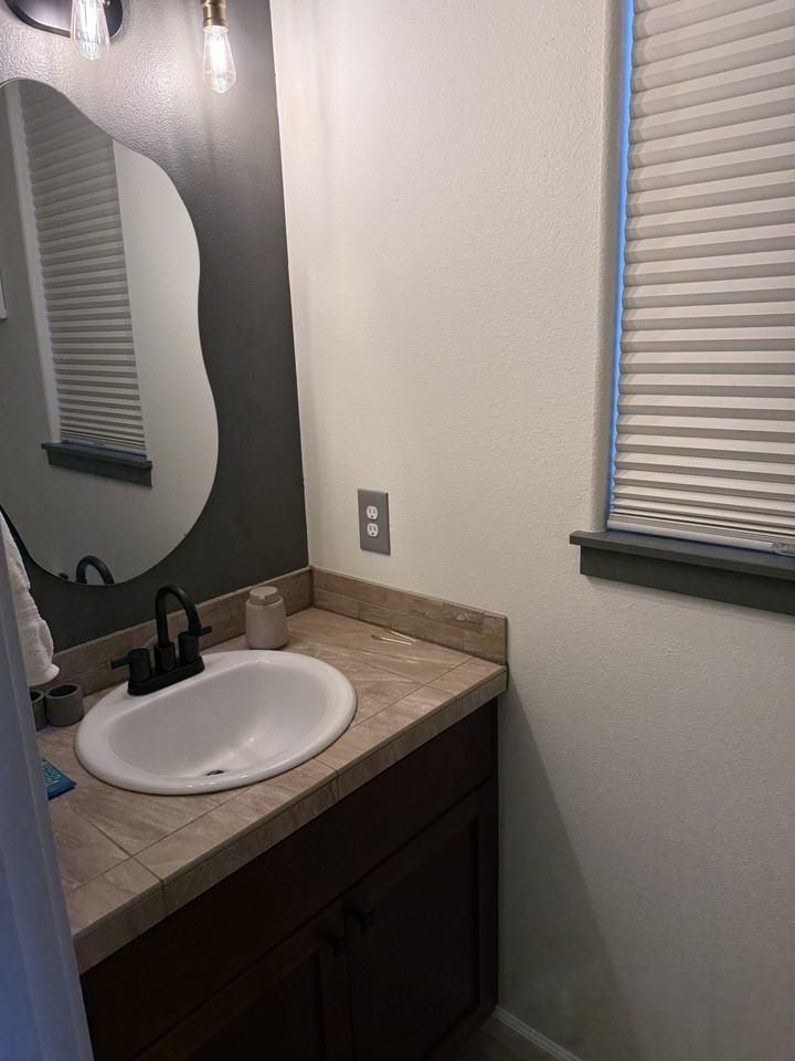 1437 Ne 82nd Dr #NA - Photo 6 of 11