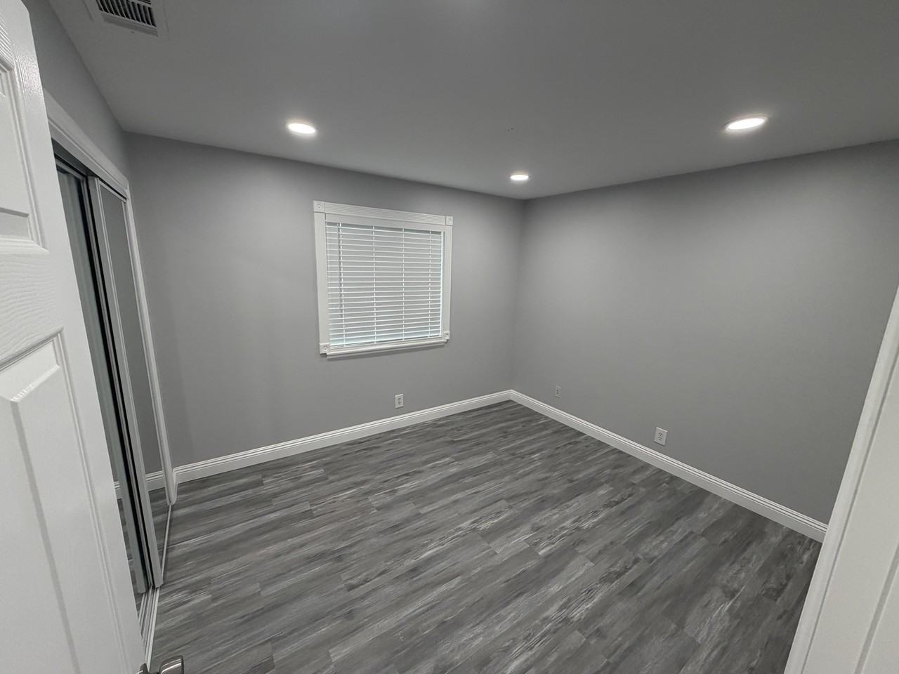 1854 Napoleon Ave #NA - Photo 7 of 18