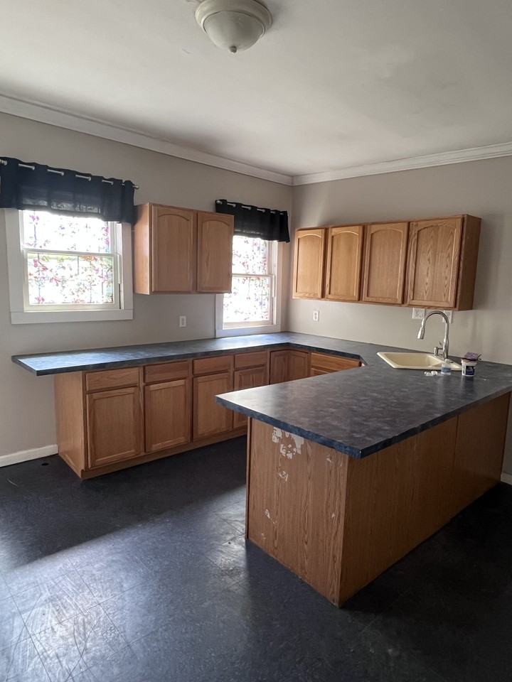 118 N Ferry St #2 - Photo 2 of 20