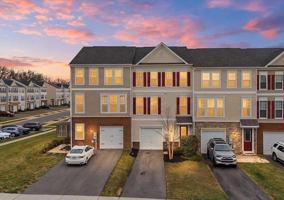 featured image of 112 Keller Ct #1