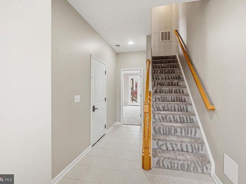 112 Keller Ct #1 - Photo 4 of 22