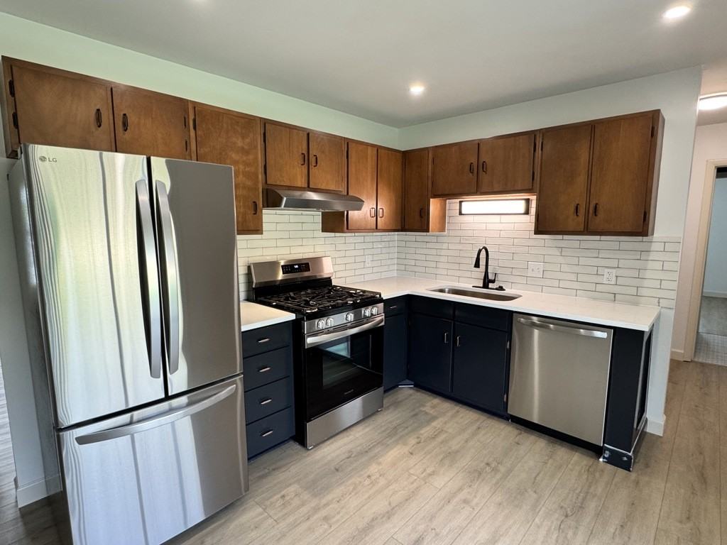 2431 Tesh Dr - Photo 4 of 11