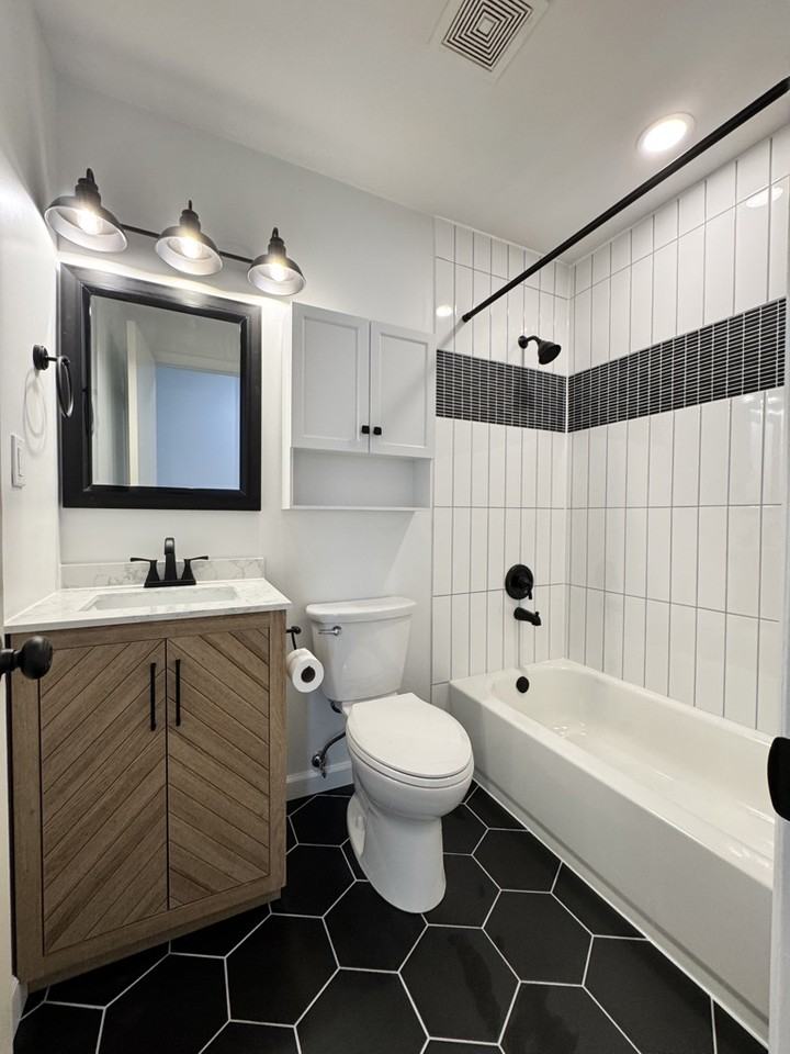 2431 Tesh Dr - Photo 5 of 11