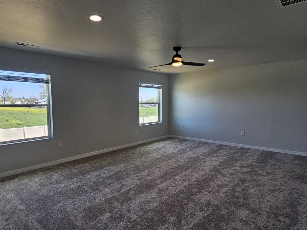 2200 N Carly Ave - Photo 3 of 18