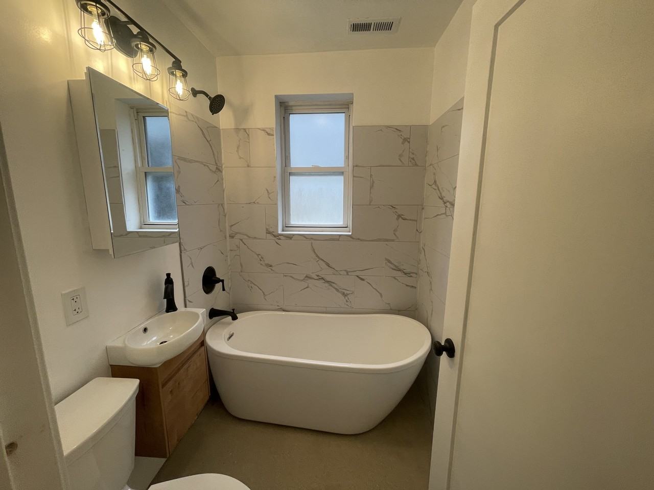 2139 N Karlov Ave #1 - Photo 5 of 10