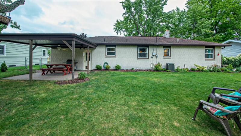 710 Clemens Ave - Photo 3 of 25