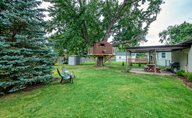 710 Clemens Ave - Photo 4 of 25