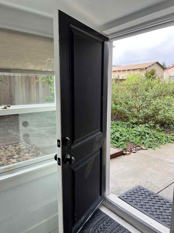 612A Stannage Ave - Photo 2 of 16