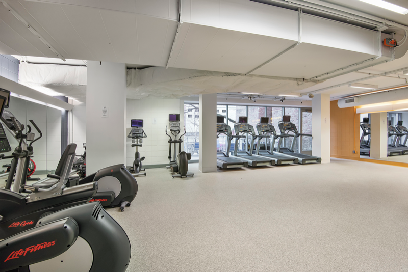 912 N State St - Photo 5 of 6