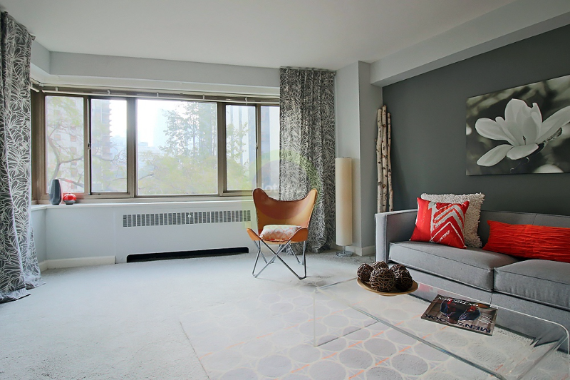 55 E Banks St - Photo 4 of 13