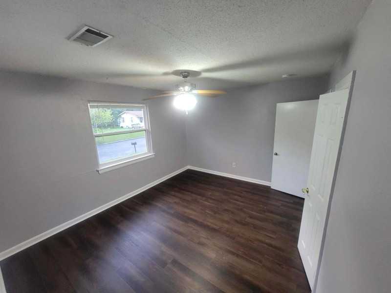 724 Covington Ave #724 - Photo 2 of 7