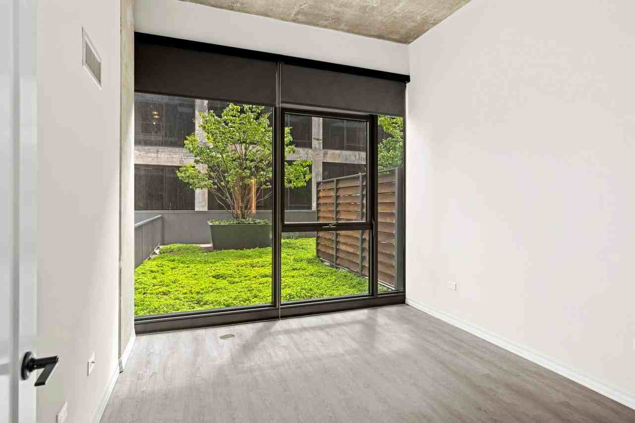 189 W Huron St #189WHURON - Photo 6 of 20