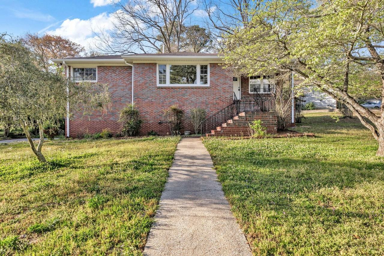 1112 Violet Drive - Photo 2 of 30