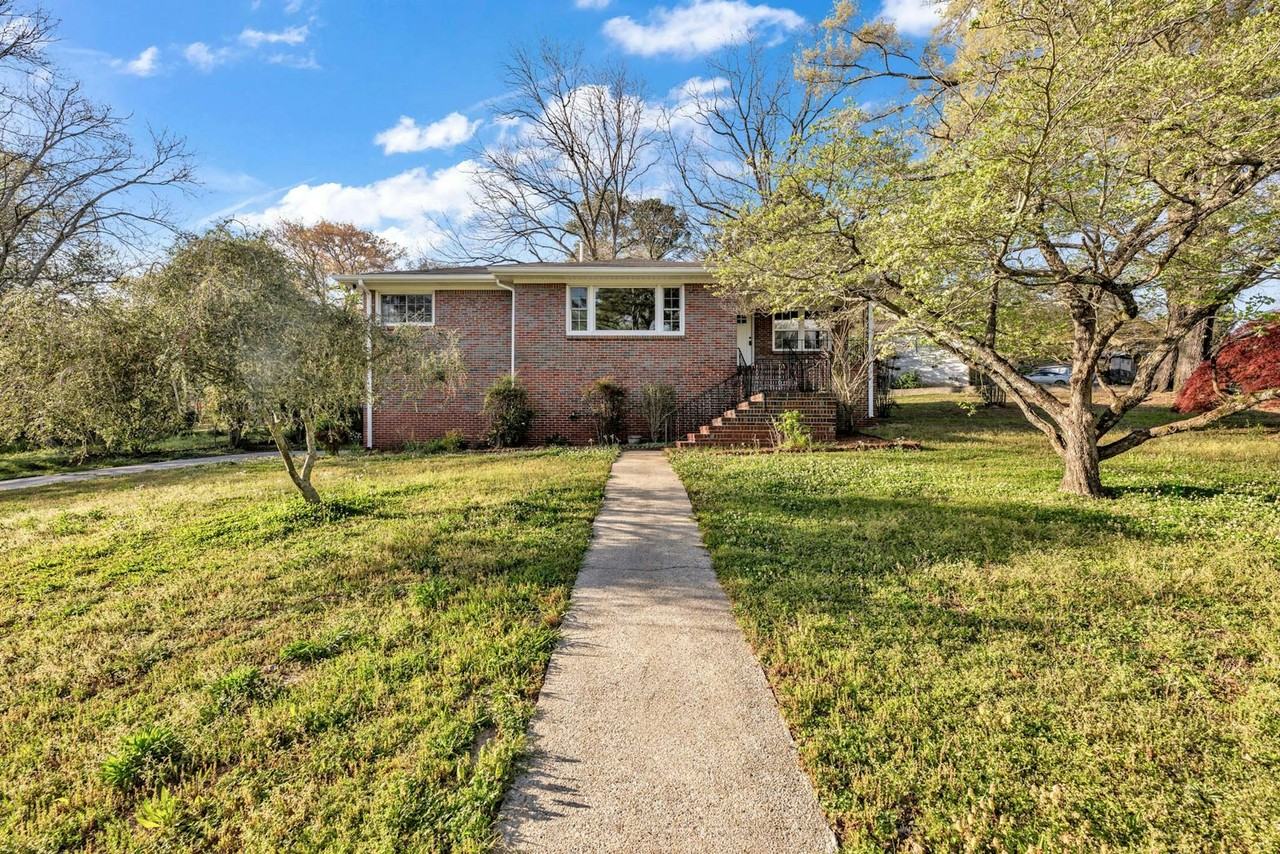 1112 Violet Drive - Photo 3 of 30