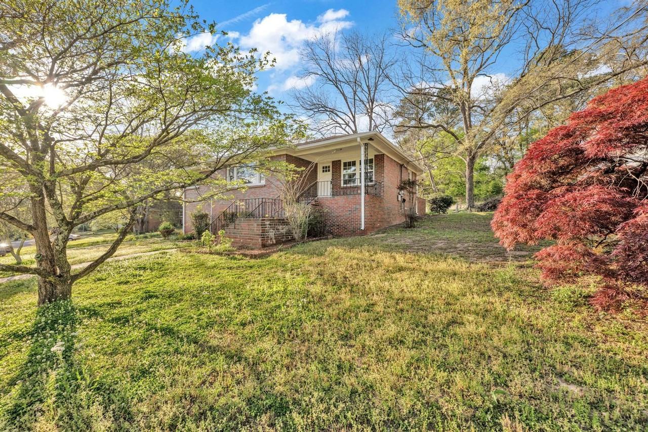 1112 Violet Drive - Photo 5 of 30