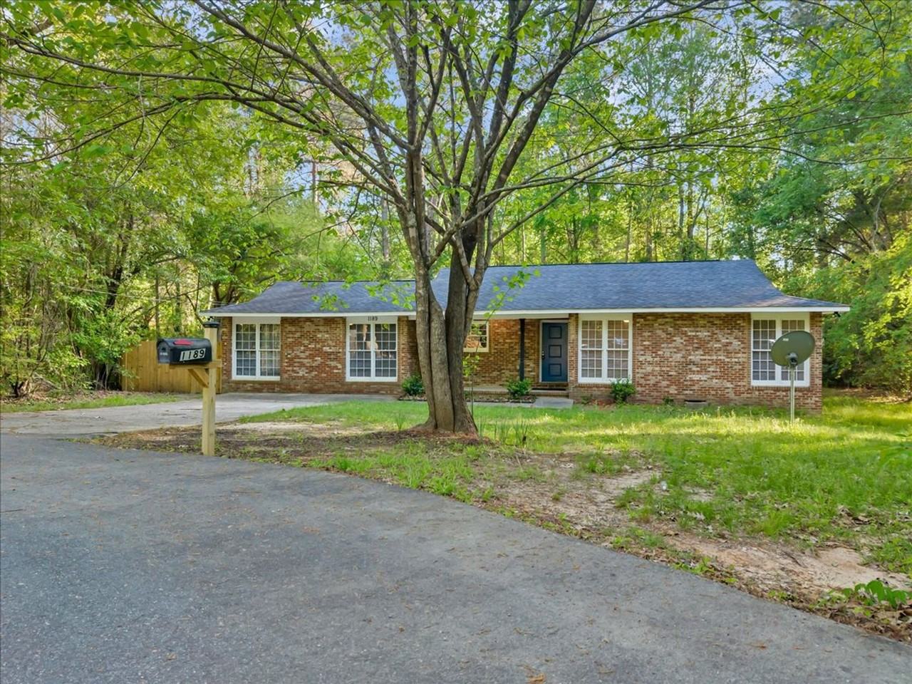 1189 Runnymede Ln - Photo 6 of 34