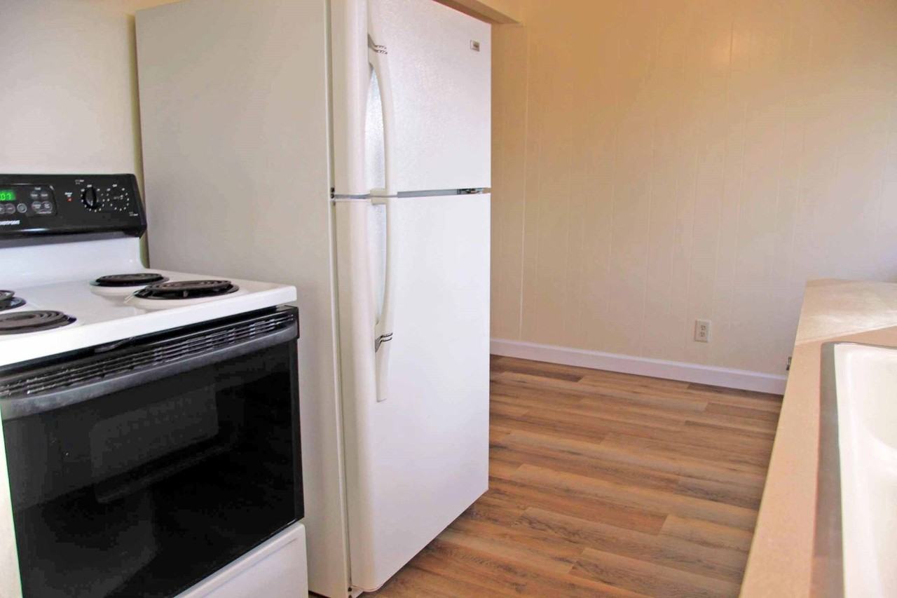 19130 Beauchamp Dr - Photo 5 of 12