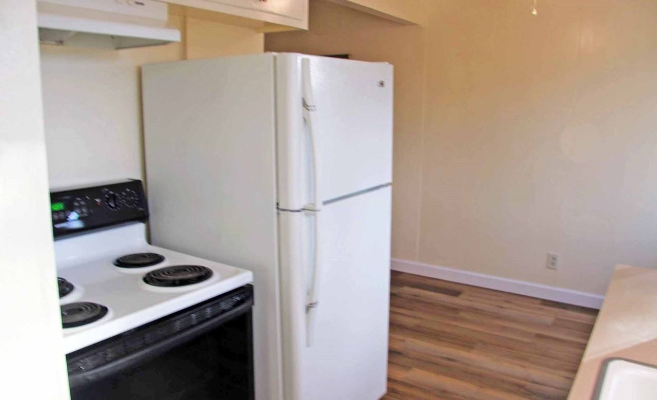 19130 Beauchamp Dr - Photo 6 of 12