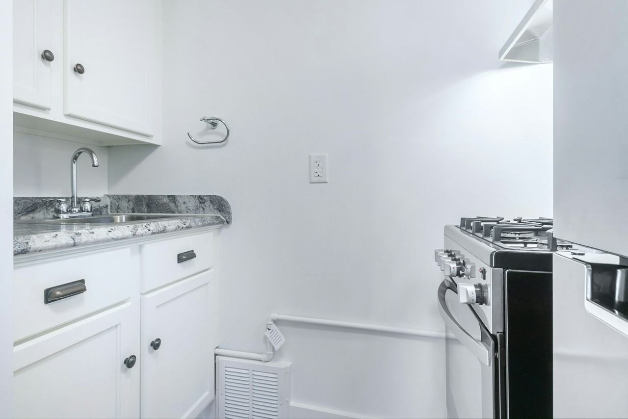 836 East Dayton Street, Unit 2 - Photo 3 of 9