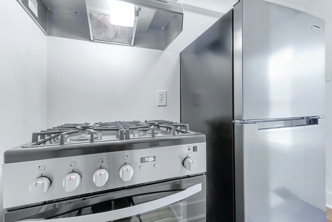 836 East Dayton Street, Unit 2 - Photo 4 of 9