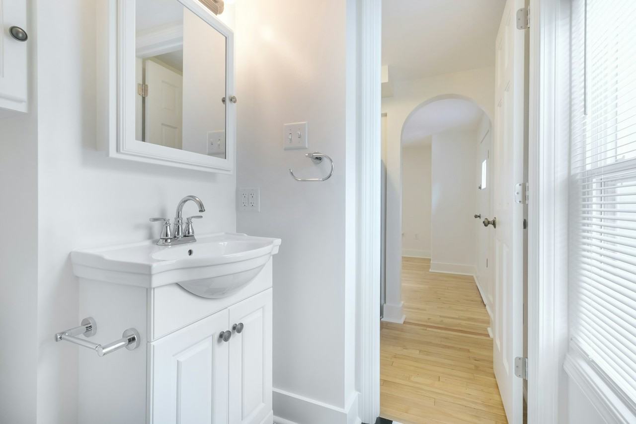 836 East Dayton Street, Unit 2 - Photo 6 of 9