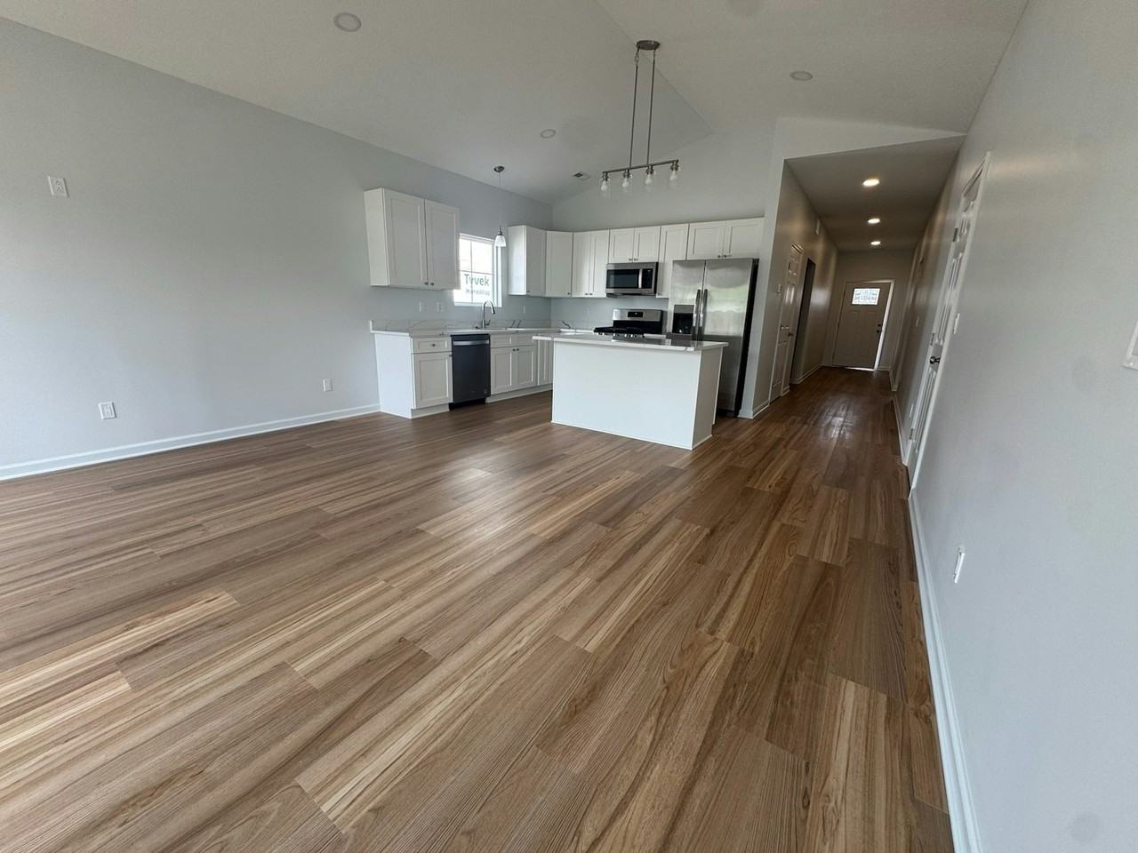 848 Idlewilde Avenue - Photo 2 of 3