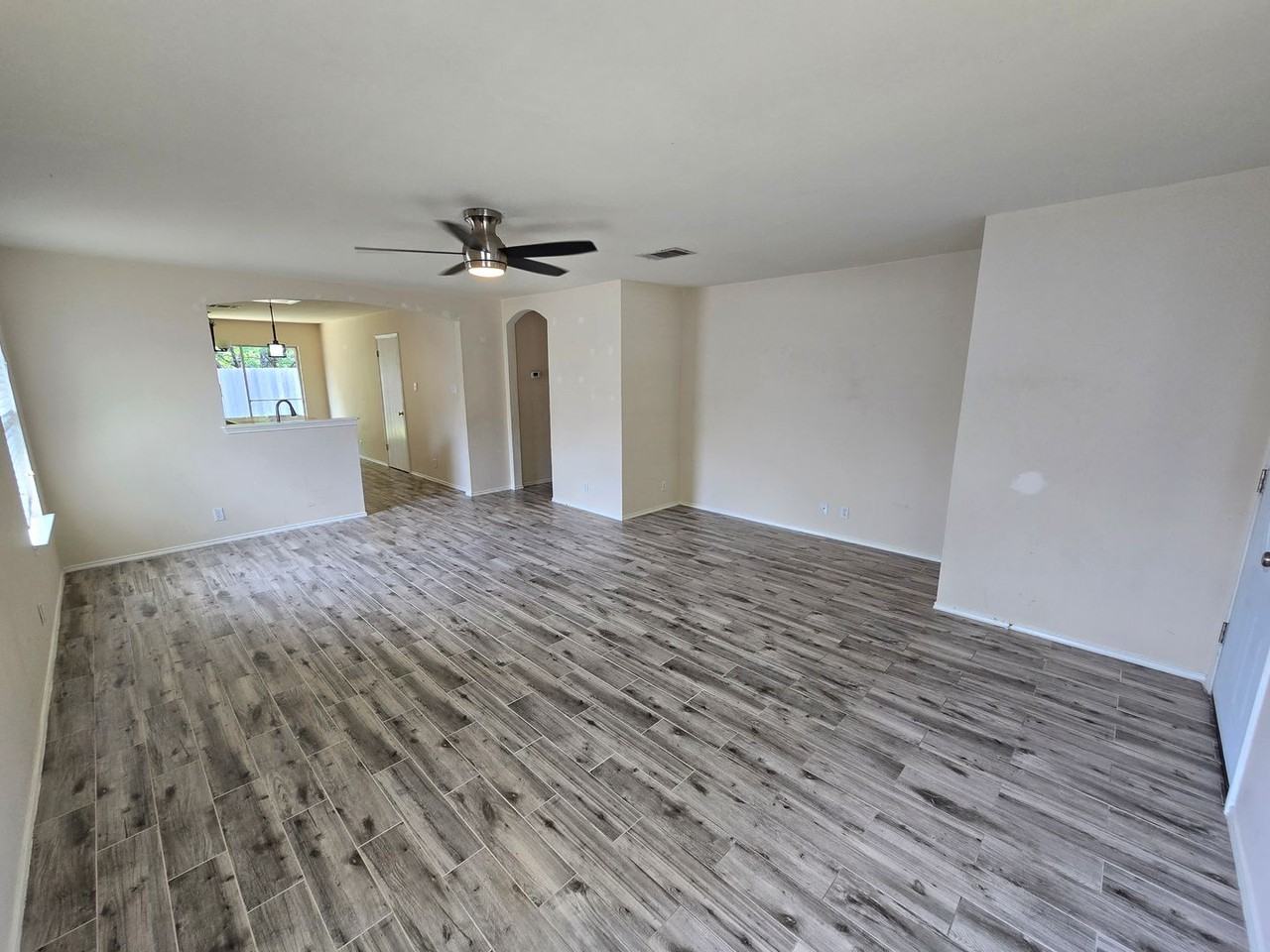 2011 Garrison Dr - Photo 5 of 14