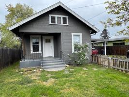 featured image of 1114 W 8th St