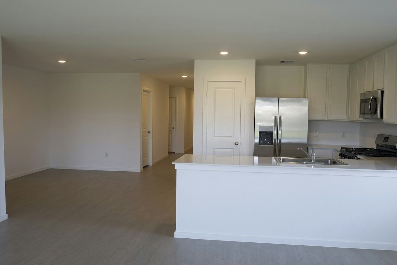 26614 Pampas Grass Ln - Photo 7 of 19