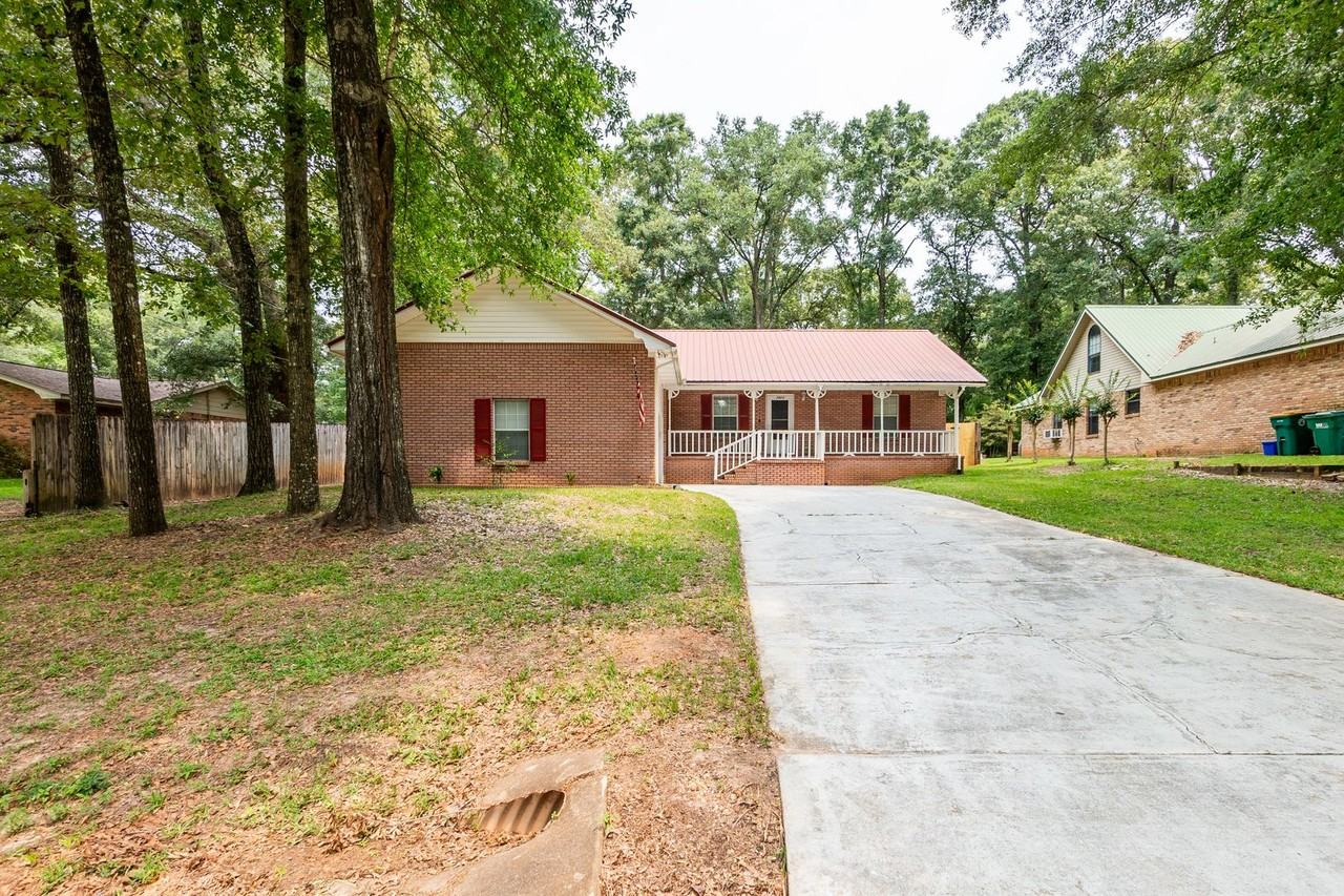 2823 Lake Silver Rd - Photo 3 of 43