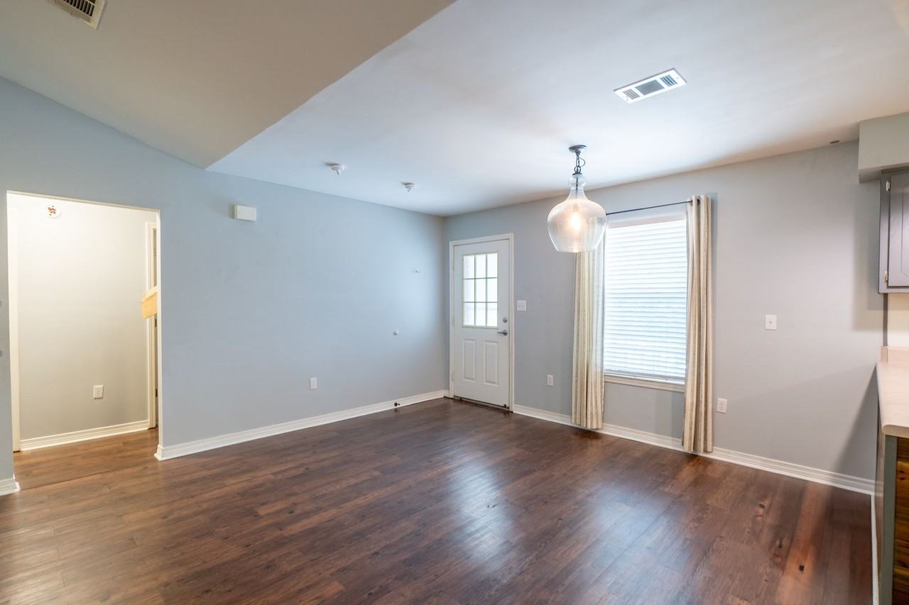 2823 Lake Silver Rd - Photo 7 of 43