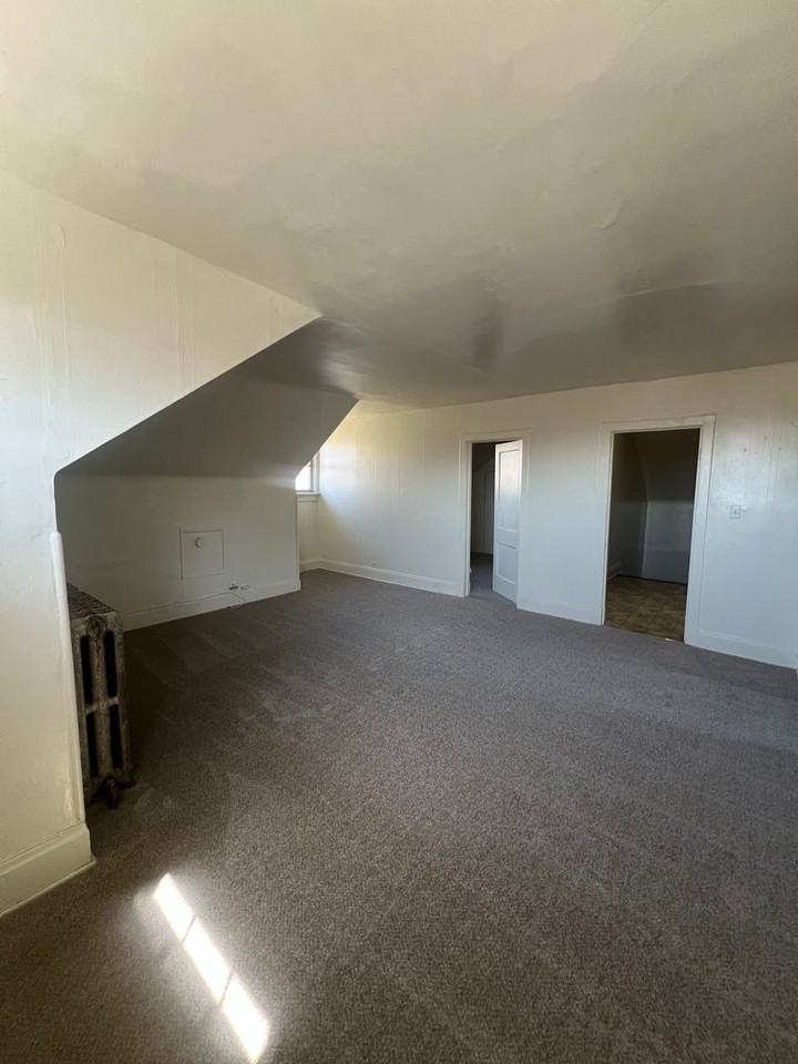 348 E 14th Ave - Photo 5 of 16