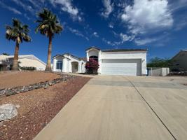featured image of 3323 N Ridge Ave