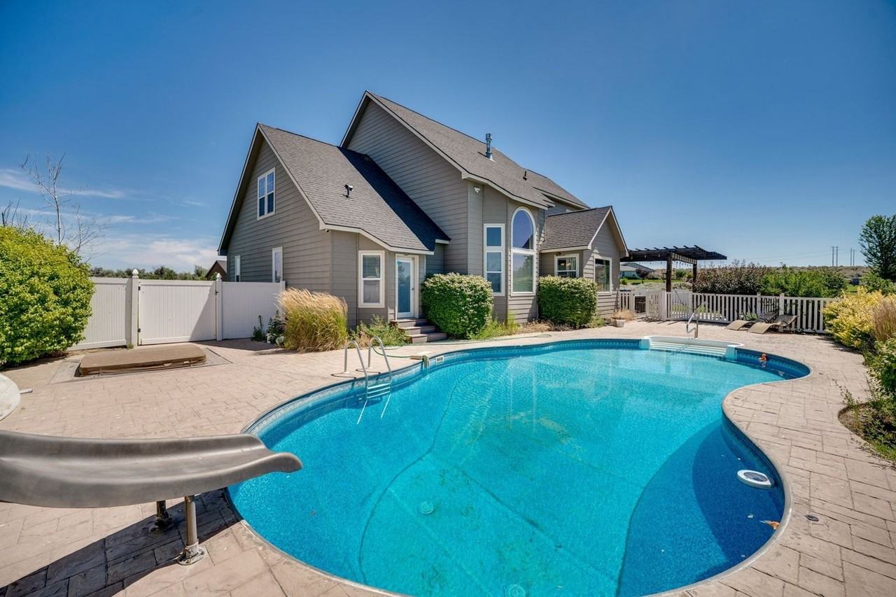 7715 Dune Lake Rd Se - Photo 2 of 23