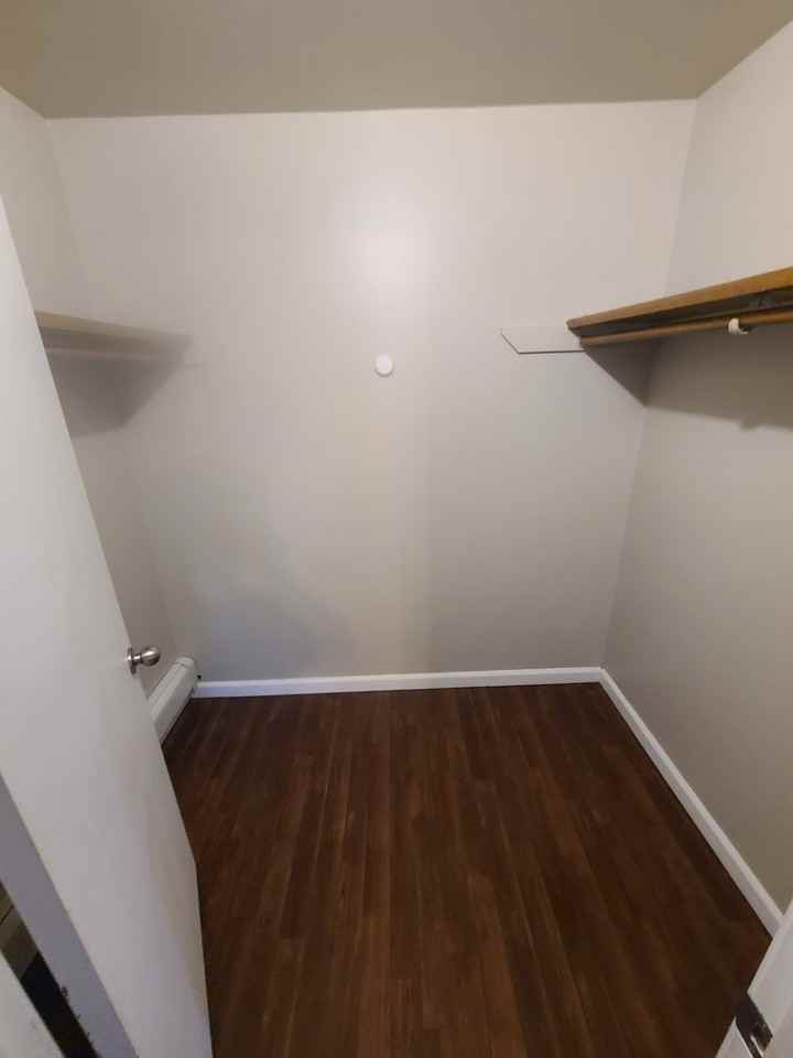 1204 9th St Nw #B - Photo 5 of 11